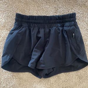 Lululemon Tracker Short 4”